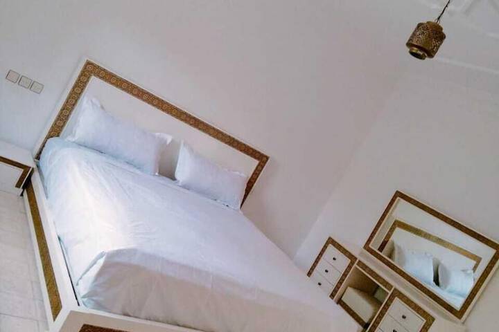 Room 6 of 20