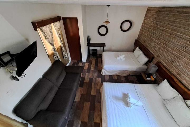Room 8 of 35