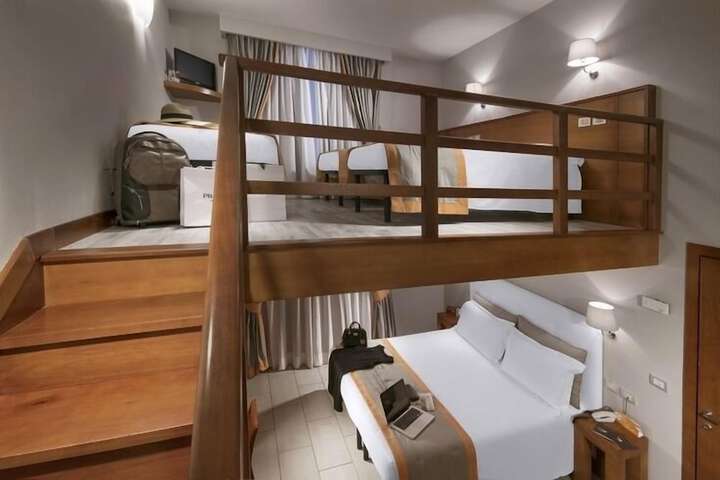 Room 12 of 41