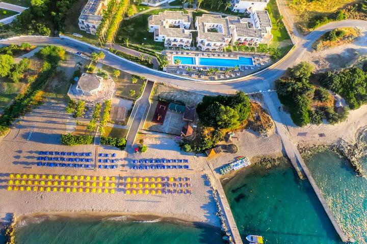 Porto Bello Beach Hotel