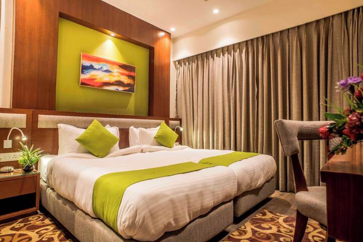 Room 3 of 9