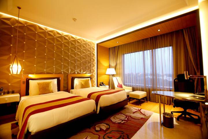 Room 7 of 61