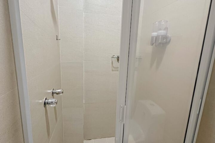 Room 89 of 121