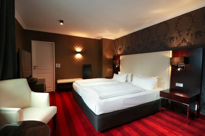 Room 28 of 101