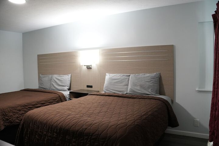 Room 10 of 54