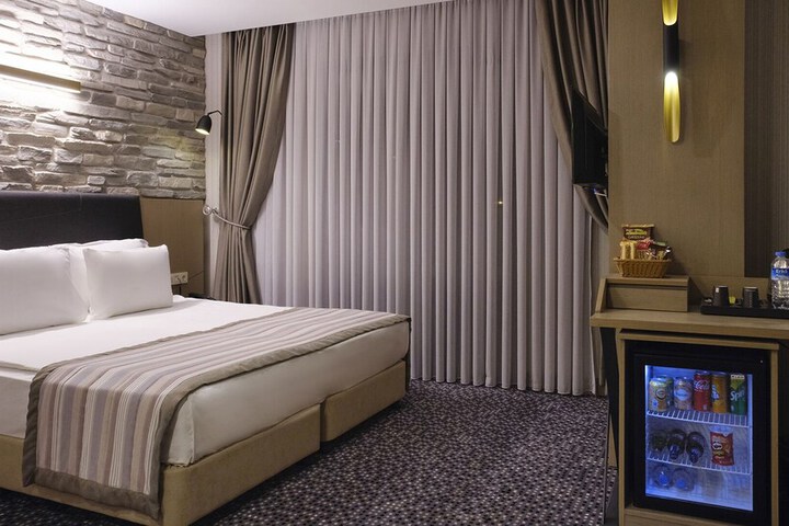 Room 14 of 107