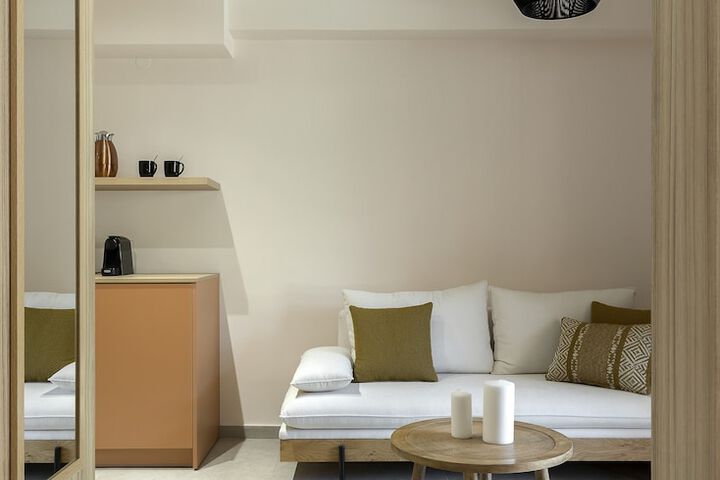 Room 49 of 189