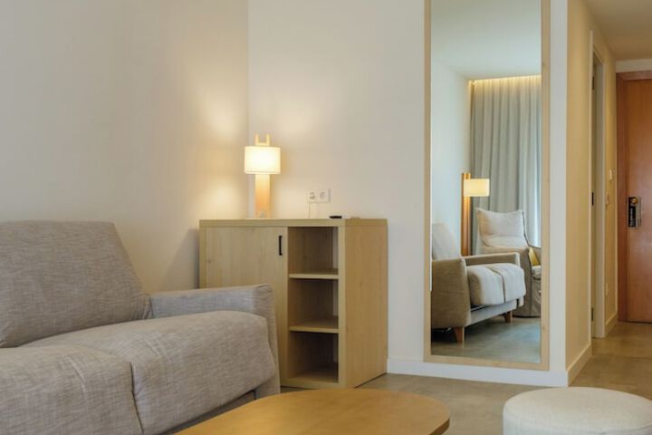 Room 40 of 94