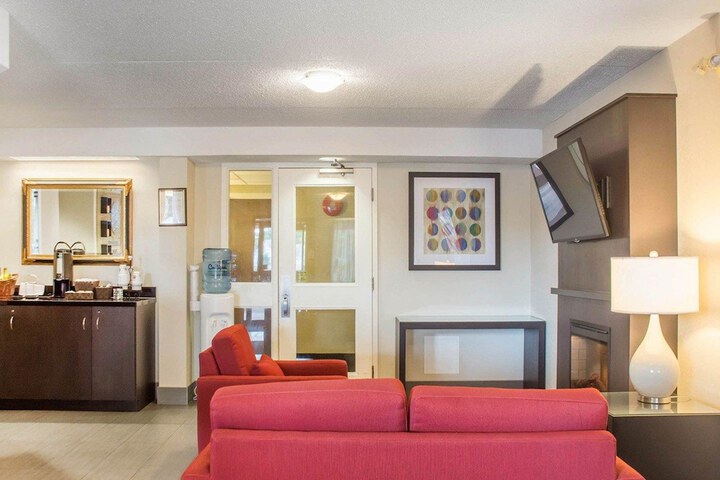 Hotel Interior 6 of 69