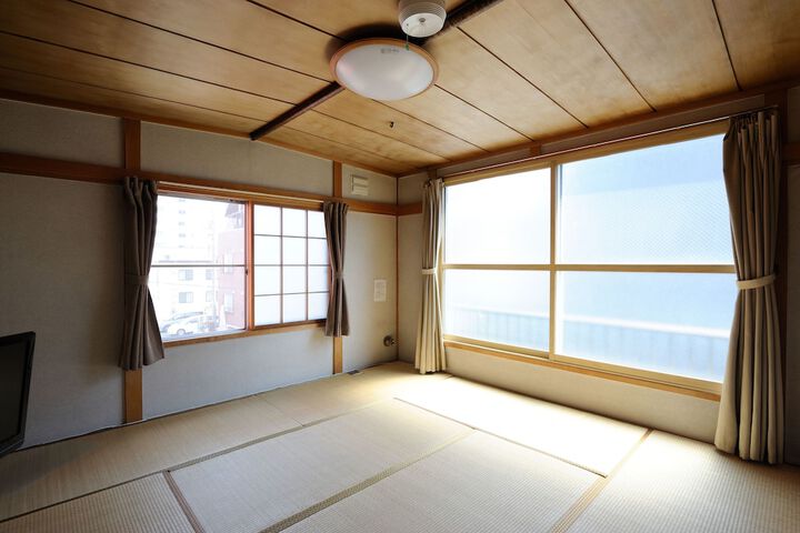 Room 3 of 31