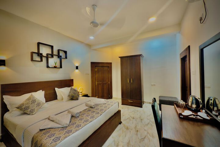 Room 6 of 44