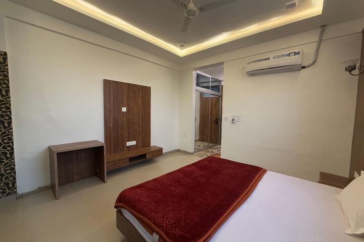 Shree Radha Residency-near ISKCON Temple