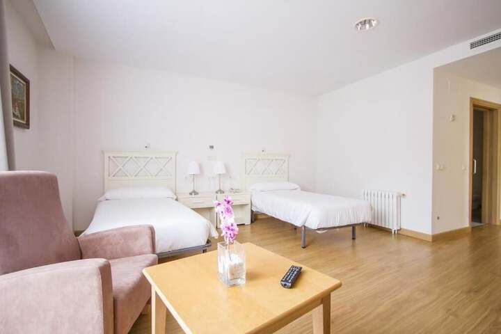 Room 6 of 24