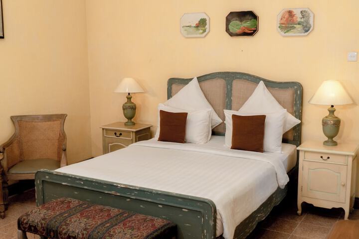 Room 15 of 180
