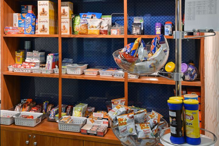 Snack bar