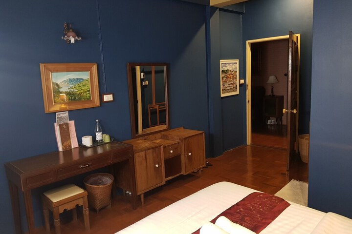 Room 7 of 49