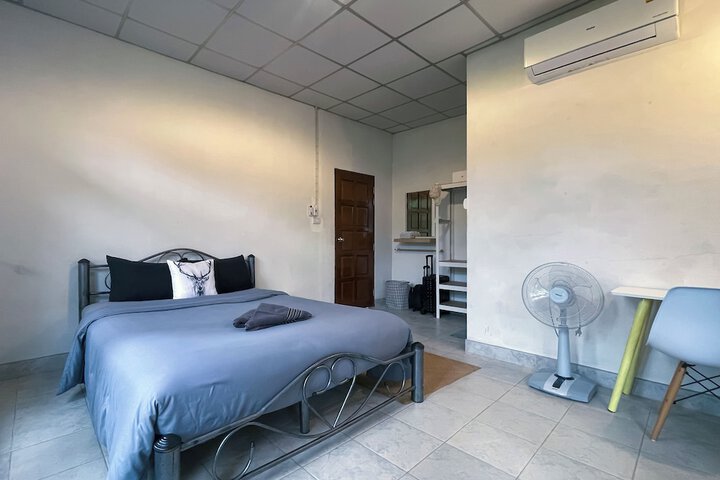 Room 5 of 64