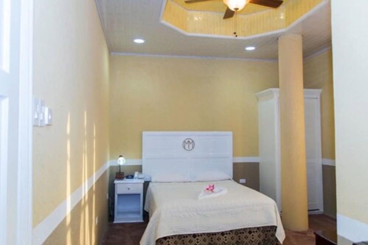 Room 16 of 30