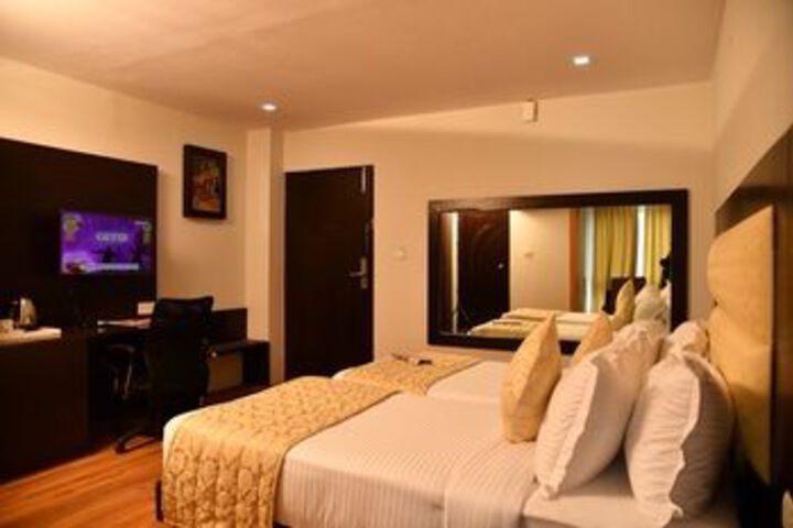 Room 8 of 30