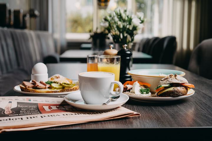 Breakfast/Coffee Service 53 of 65