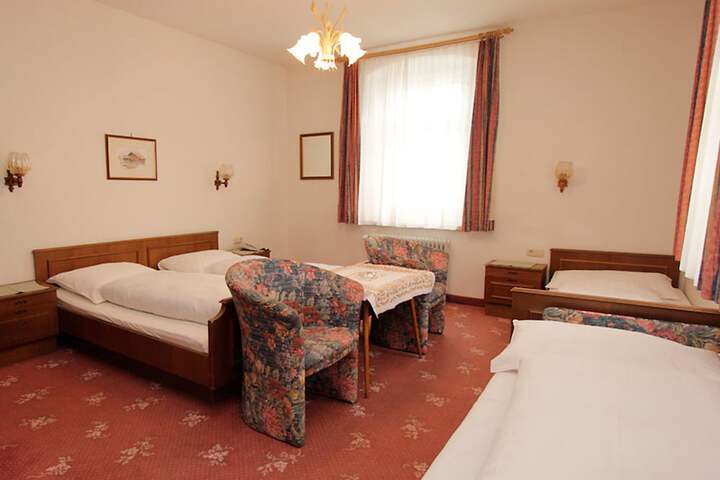 Room 16 of 19