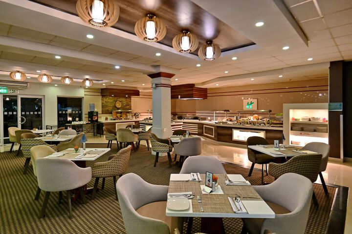 Dining 128 of 184