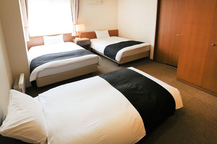Room 5 of 69