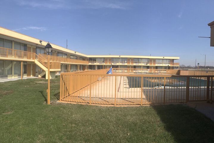 Pool Hotel
