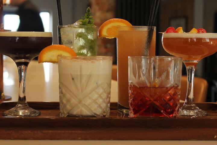 Lounge 108 of 133