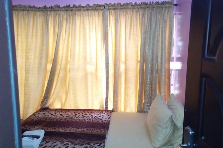 Room 14 of 42