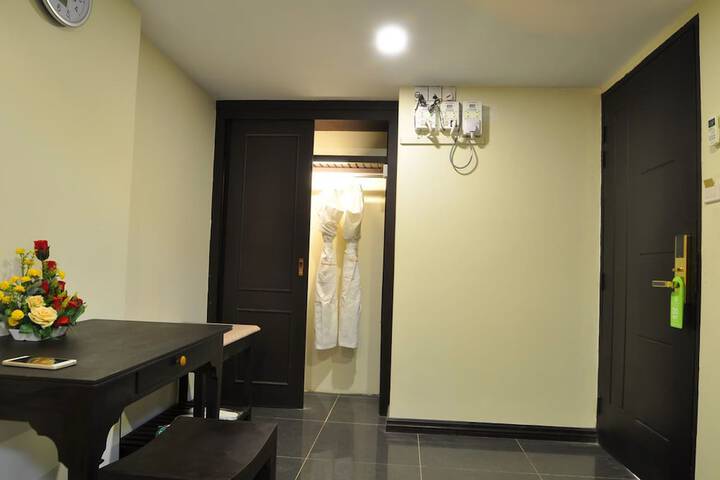 Room 17 of 26