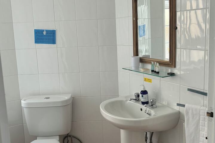 Room 7 of 40