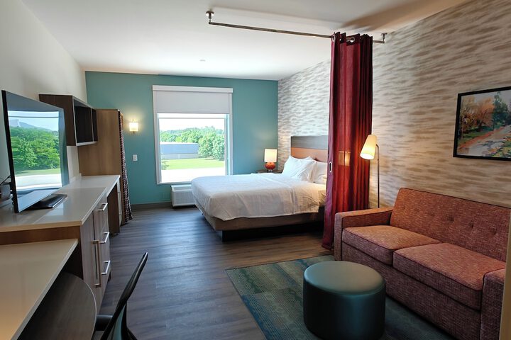 1 King Bed Studio Suite (15 of 22)
