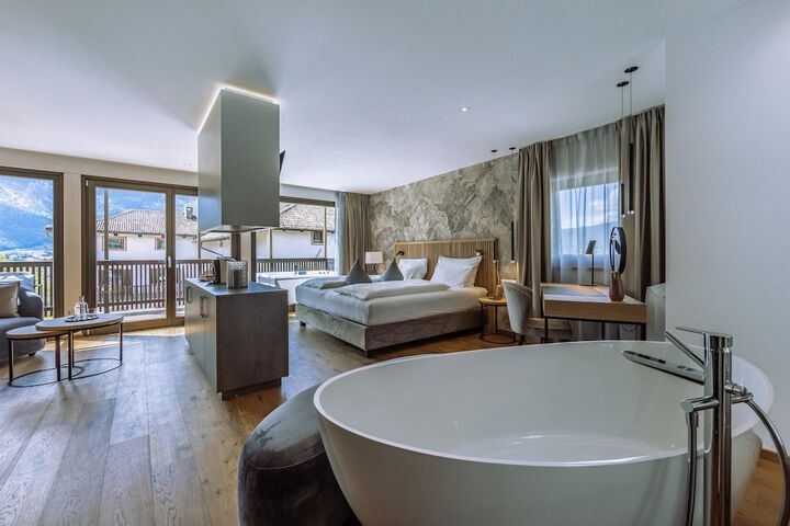 Room 6 of 54
