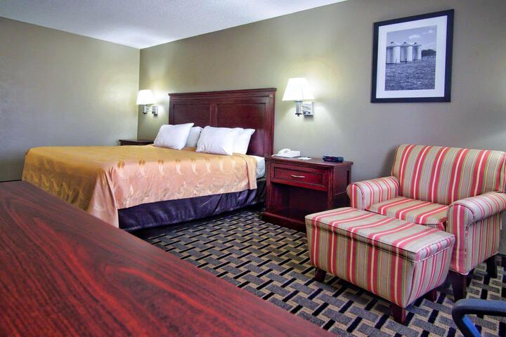 1 King Bed (9 of 13)