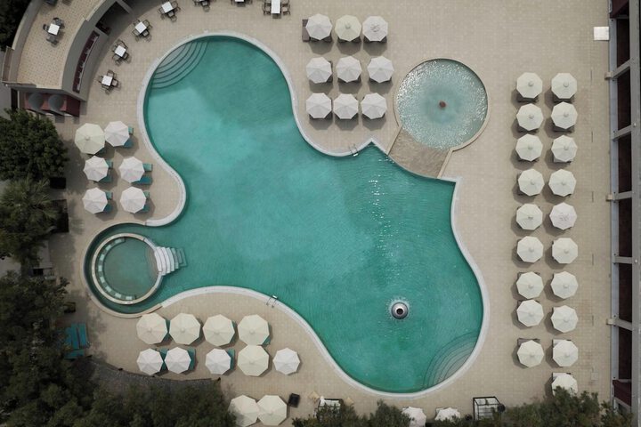 Pool 72 of 162