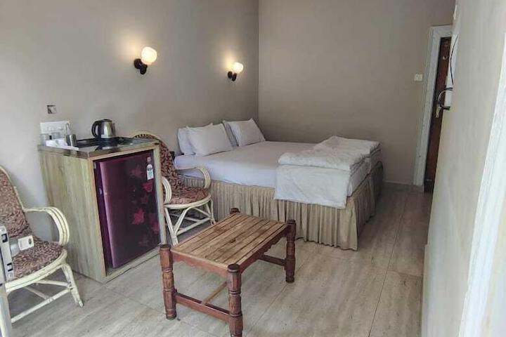 Room 15 of 46