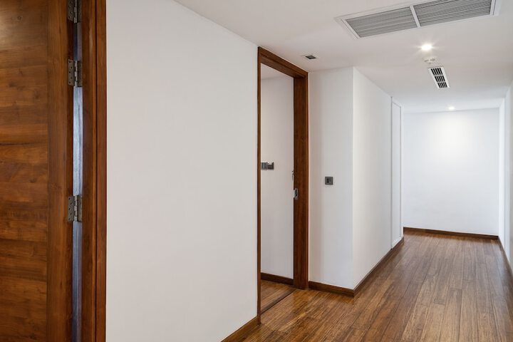 Ballroom/Hall 49 of 56