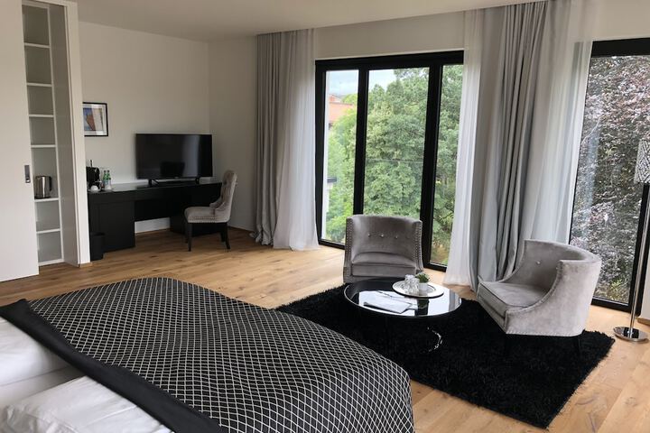 Room 9 of 62