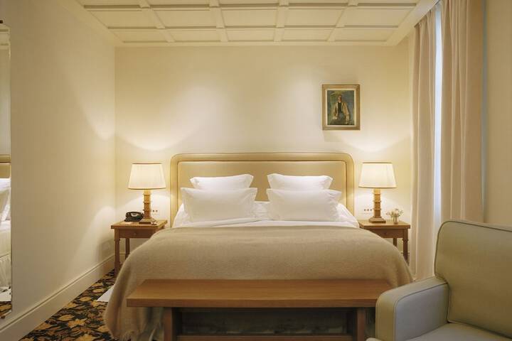 Room 13 of 61