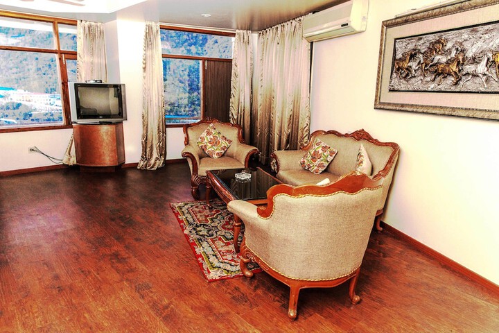 Room 54 of 90