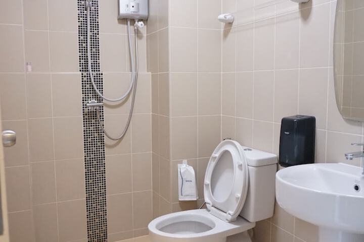 Room 30 of 48