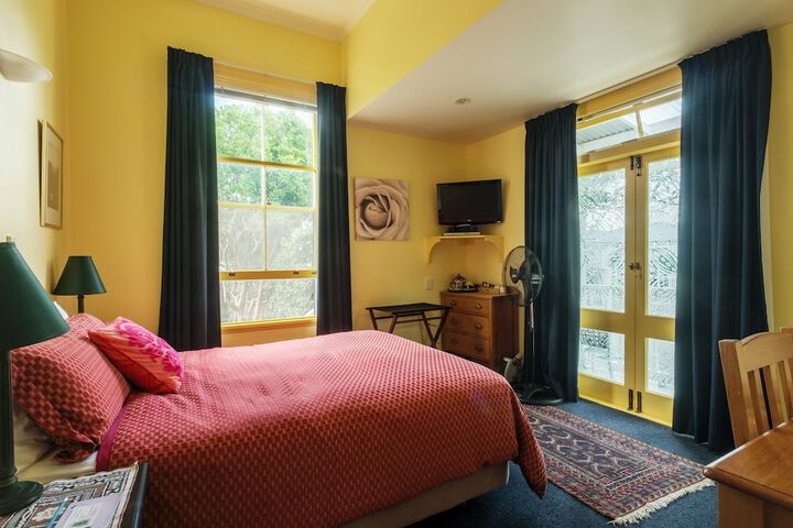 Room 14 of 80