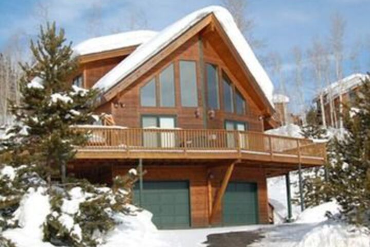 Image of Tree Haus 4 Br home by RedAwning