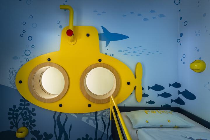 Children's theme room