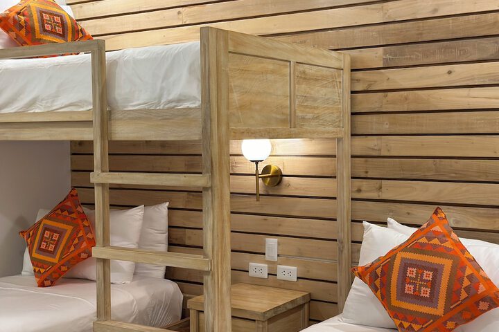Room 10 of 24