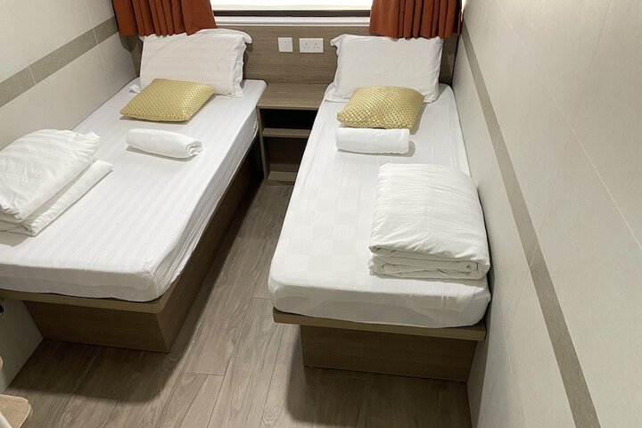 Room 90 of 195