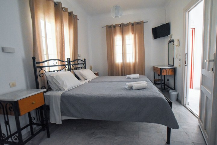 Room 16 of 46