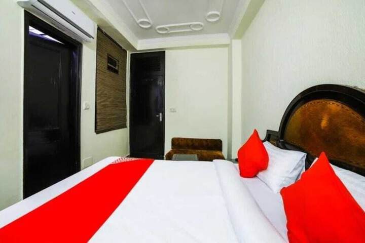 Room 3 of 17