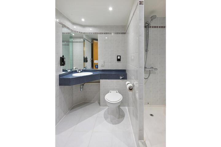 Ensuite